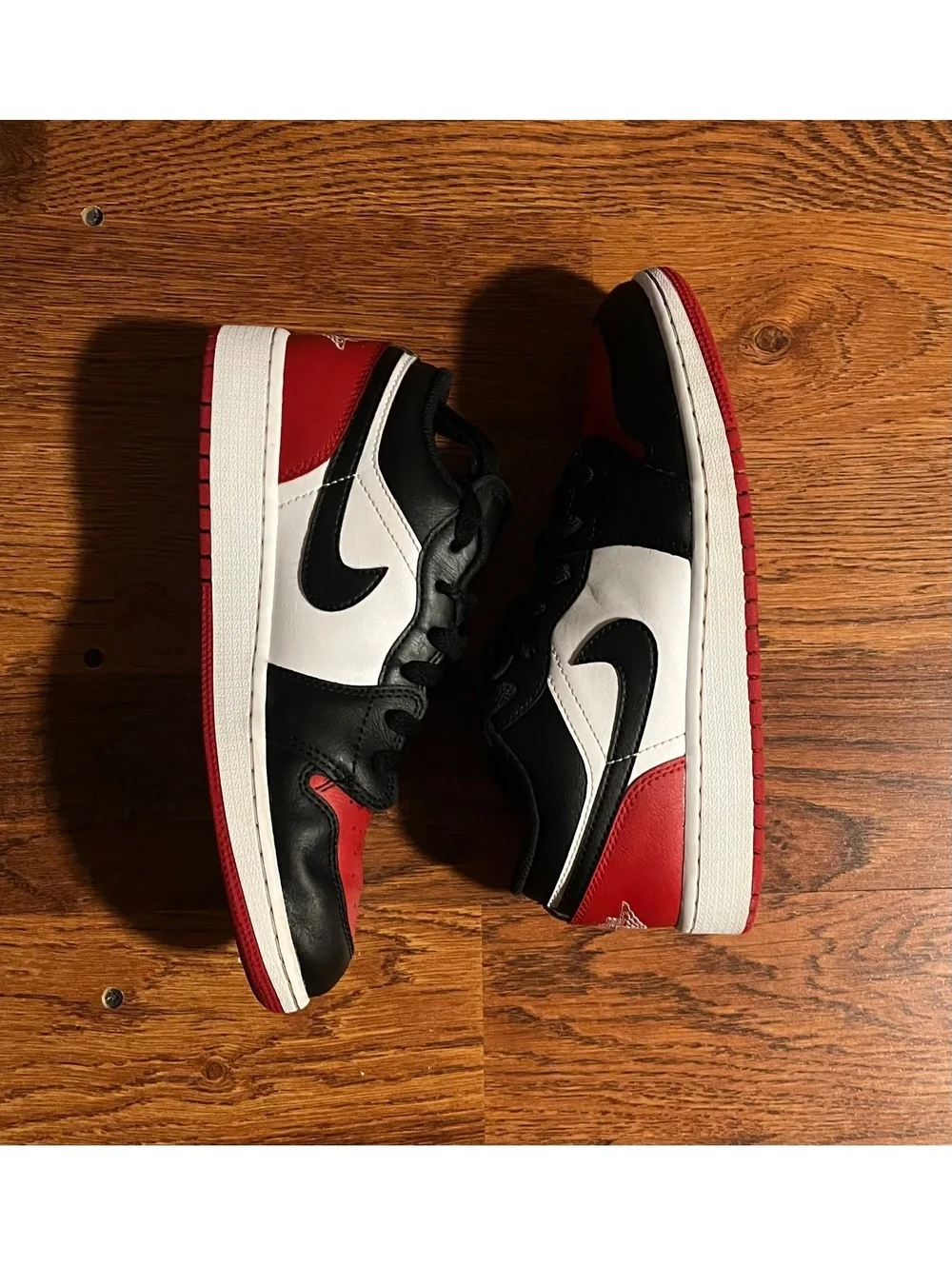 Nike Air Jordan 1 Low OG Bred Toe Sneakers